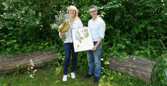 Esther Derungs, Preisträgerin Baselbieter Naturschutzpreis 2024, und Andreas Freuler, Präsident von Pro Natura Baselland